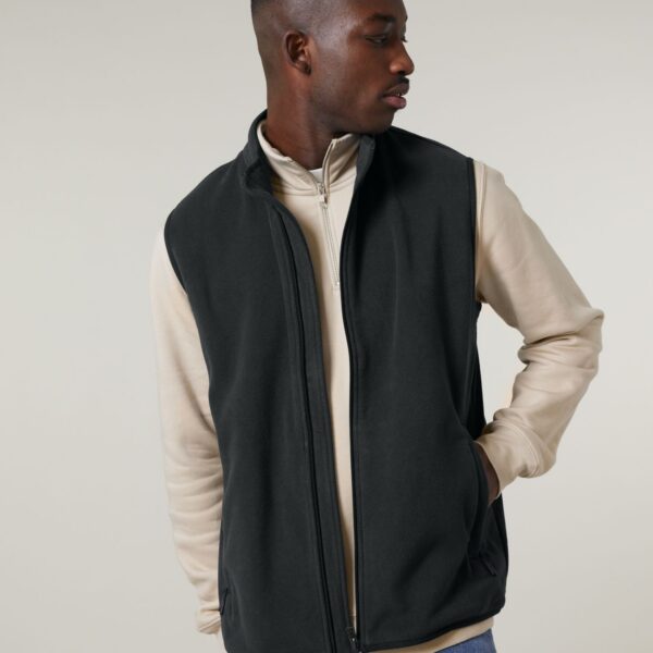 Stanley Quester, Mehed