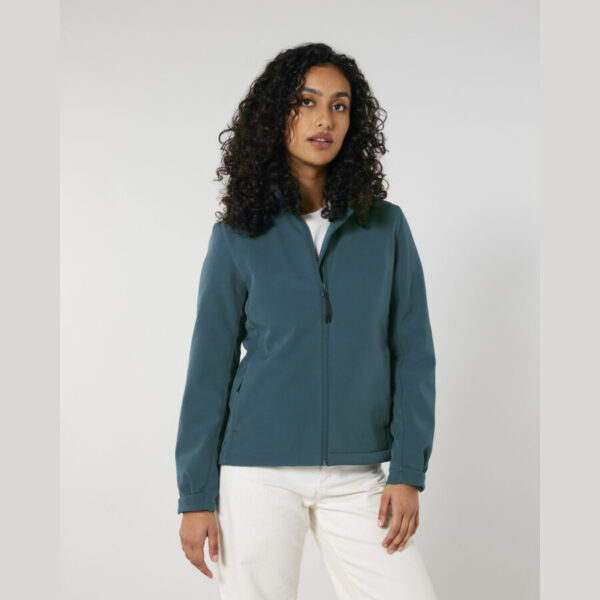 Stella Navigator, Naised