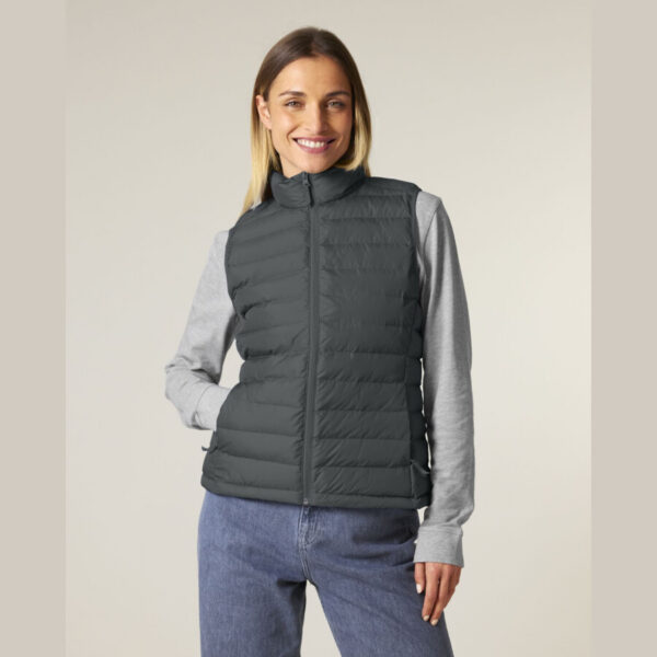 Stella Climber, Naised